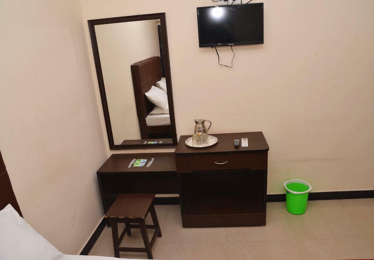 Krish Residency Hotel Мадурай Екстериор снимка