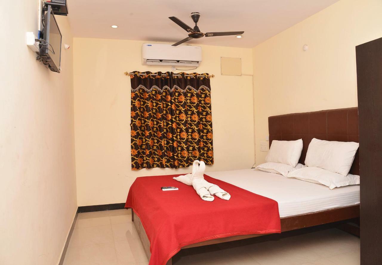 Krish Residency Hotel Мадурай Екстериор снимка