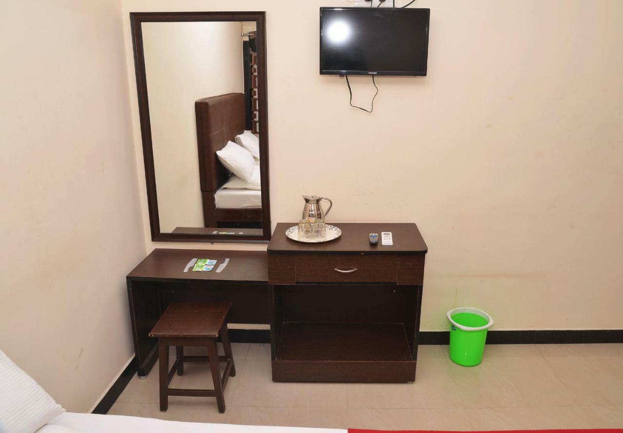 Krish Residency Hotel Мадурай Екстериор снимка